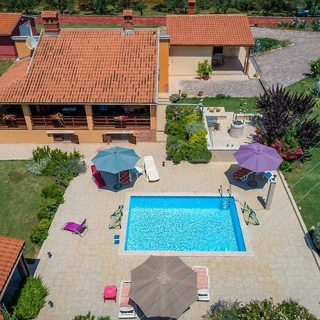 Hacienda Rosemary Villa Muntić Buitenkant foto