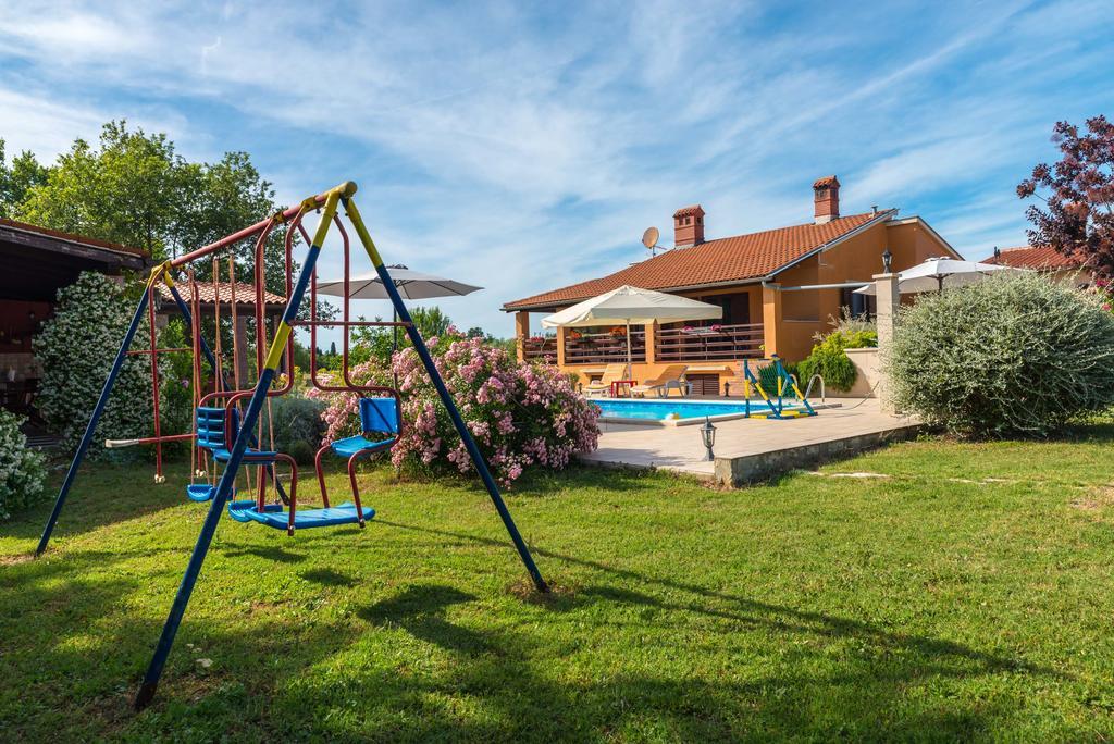 Hacienda Rosemary Villa Muntić Buitenkant foto