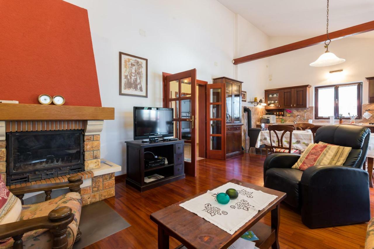 Hacienda Rosemary Villa Muntić Buitenkant foto