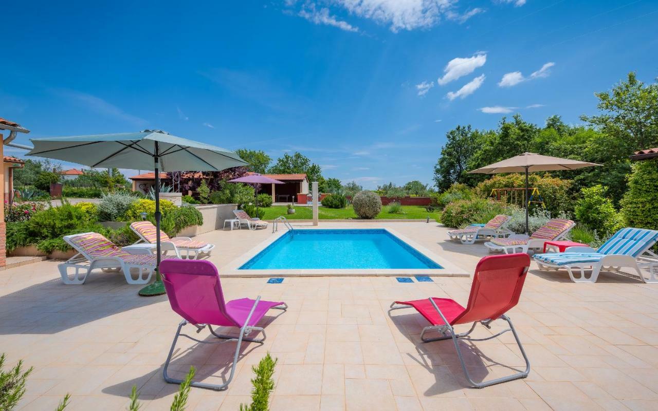 Hacienda Rosemary Villa Muntić Buitenkant foto