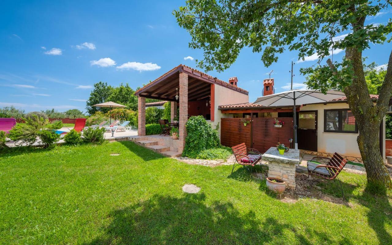 Hacienda Rosemary Villa Muntić Buitenkant foto