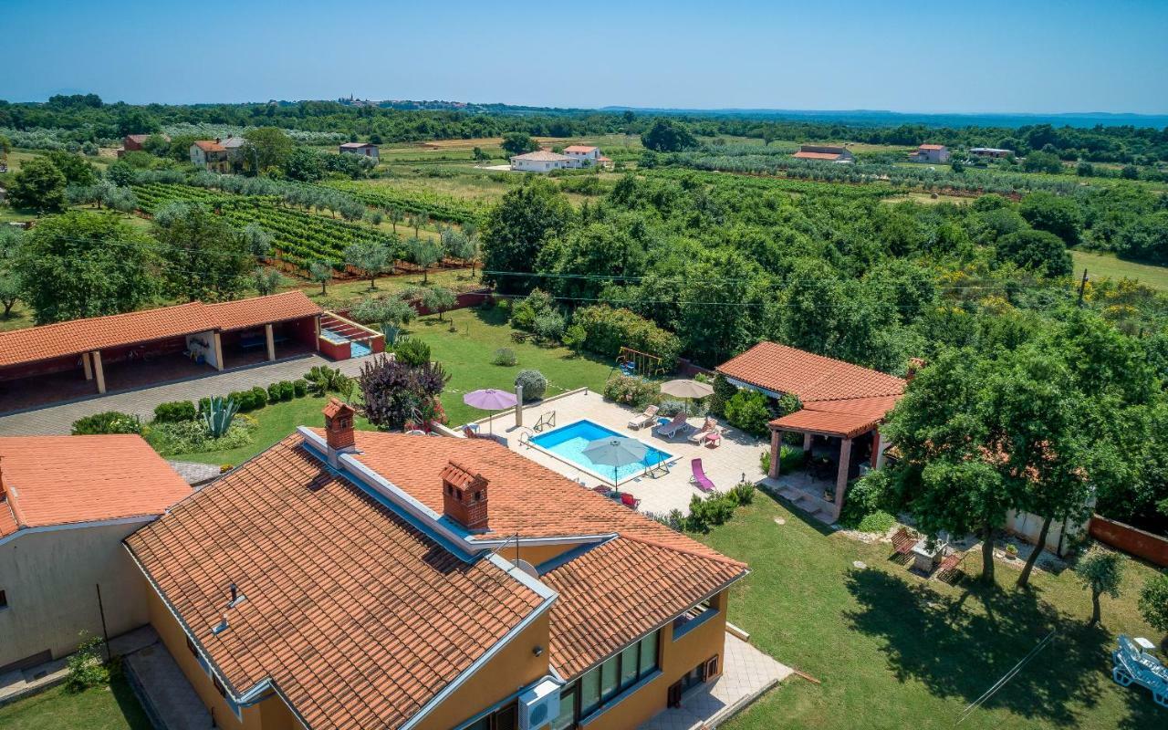 Hacienda Rosemary Villa Muntić Buitenkant foto