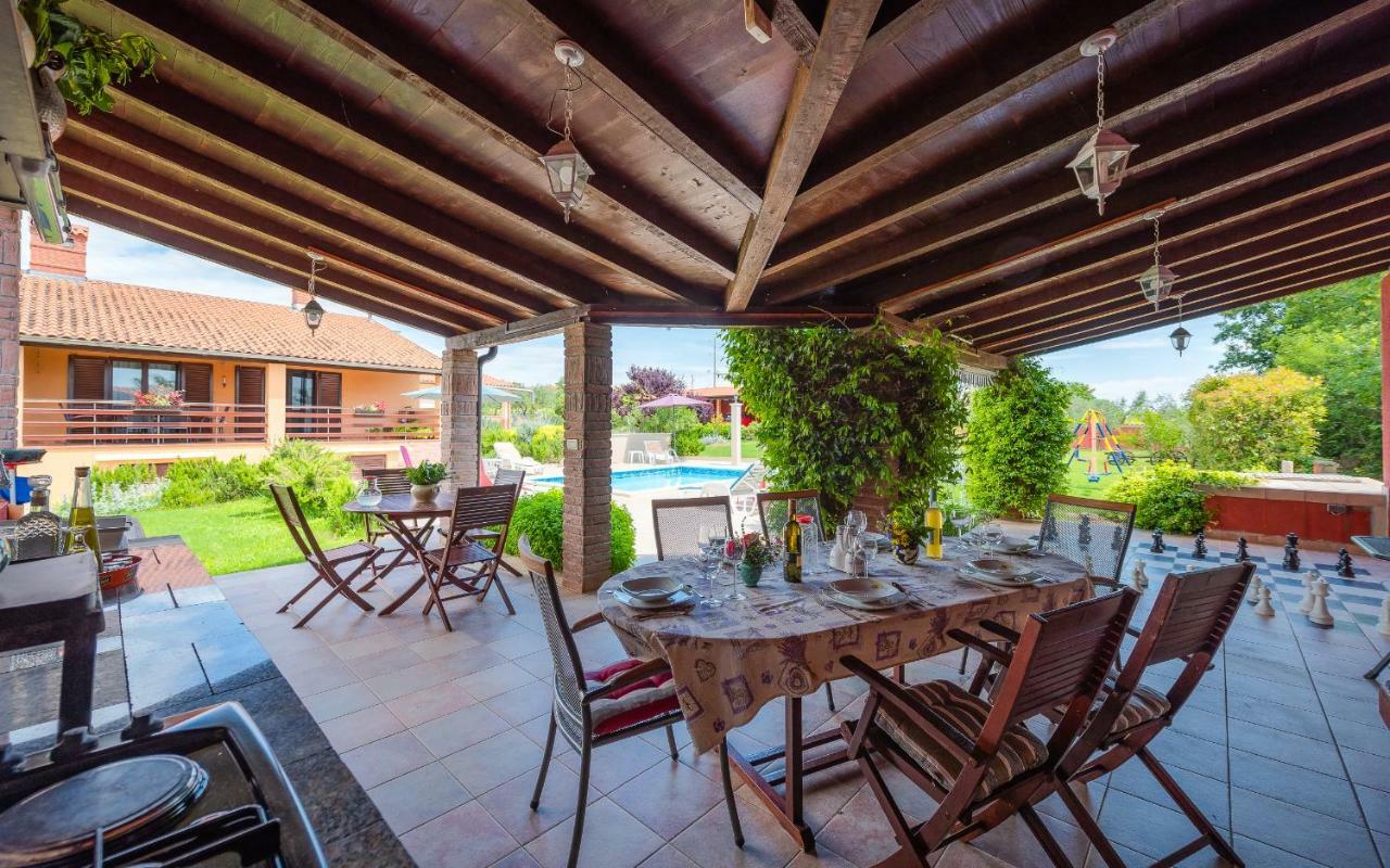 Hacienda Rosemary Villa Muntić Buitenkant foto