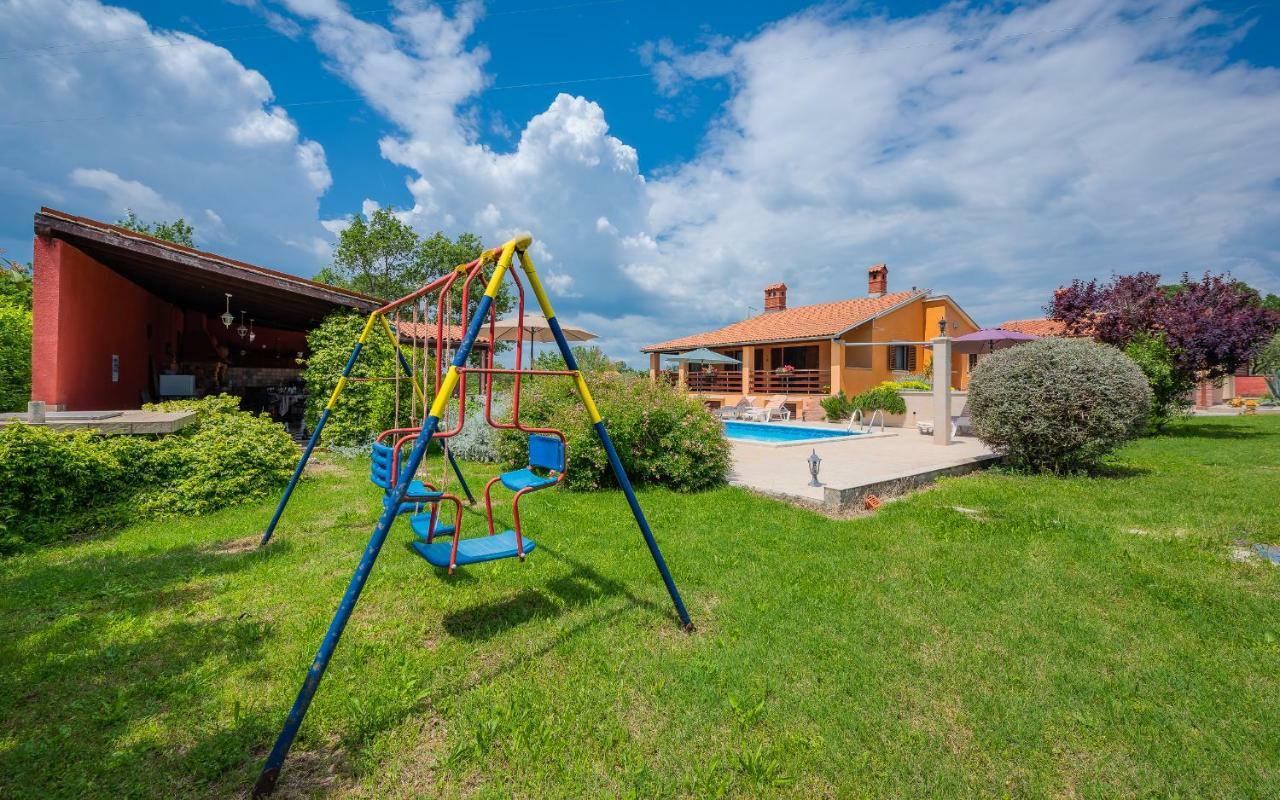 Hacienda Rosemary Villa Muntić Buitenkant foto