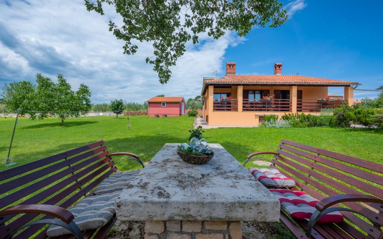 Hacienda Rosemary Villa Muntić Buitenkant foto