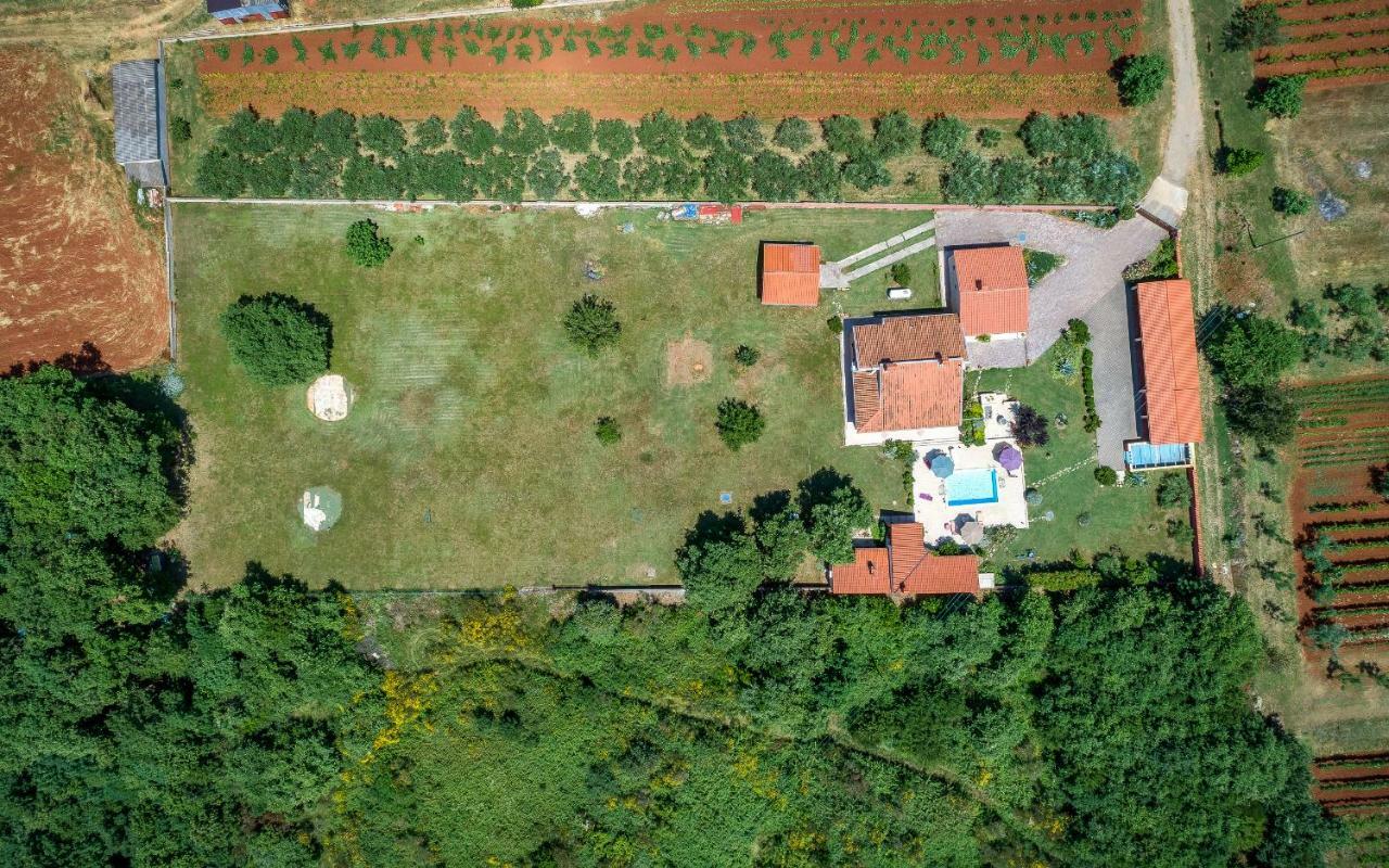Hacienda Rosemary Villa Muntić Buitenkant foto
